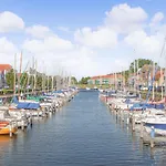 Nice Home In Brouwershaven With Wifi