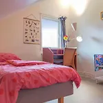 Nice Home In Brouwershaven With Wifi